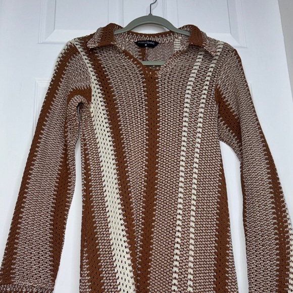 Modest Essentials Crochet Maxi Dress Brown Beige Striped Long Sleeve M - Picture 10 of 12